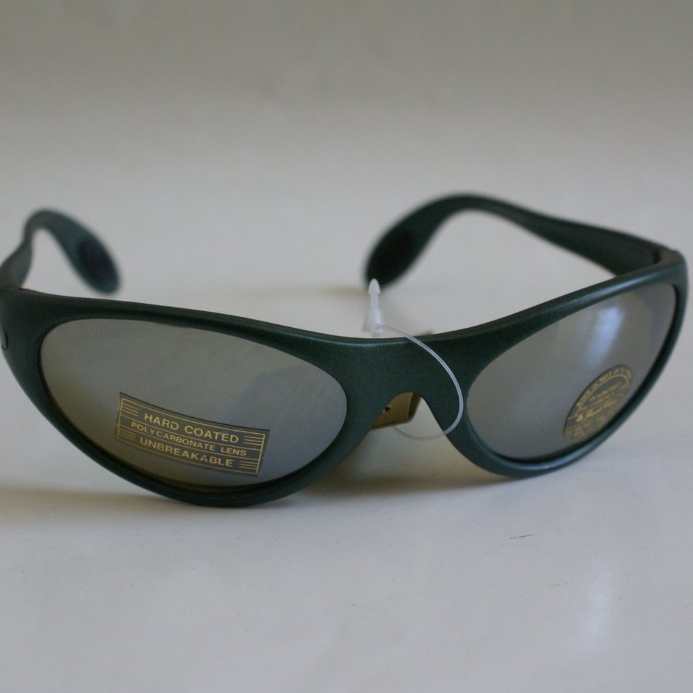 NWT Vintage sports wrap around 8 base curve eagle "i" lens technology sunglasses